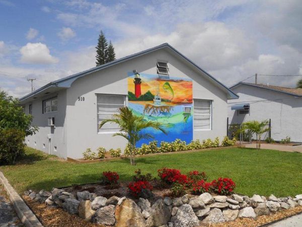 910 E Coast Avenue, Unit 2, Lantana, FL 33462