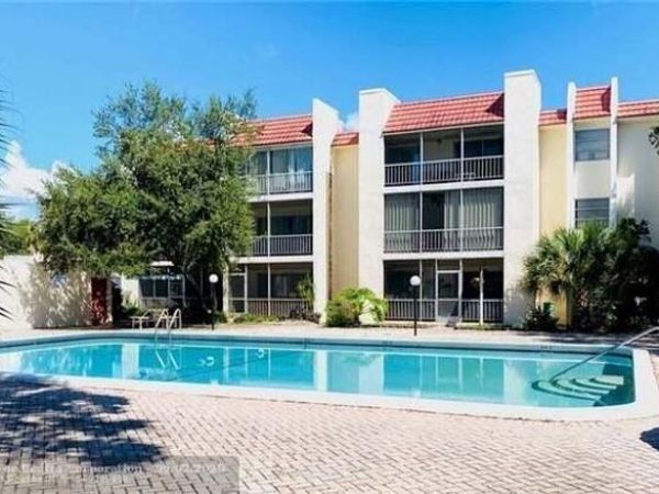 632 NW 13th Street, Unit 16, Boca Raton, FL 33486