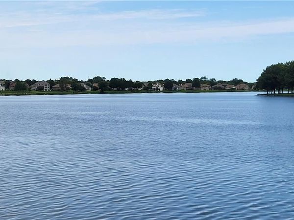 822 SW Lighthouse Point, Lee's Summit, MO 64082