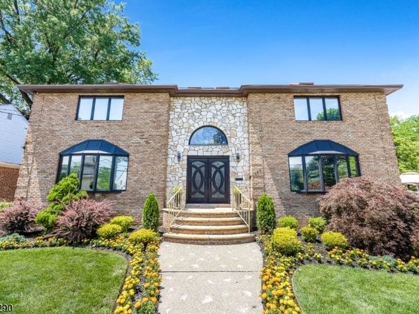 141 Burton Ave, Hasbrouck Heights, NJ 07604