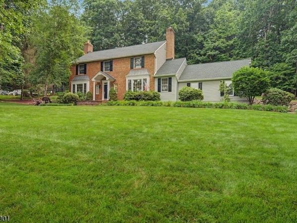 2 Sanford Rd, Mount Olive, NJ 07828