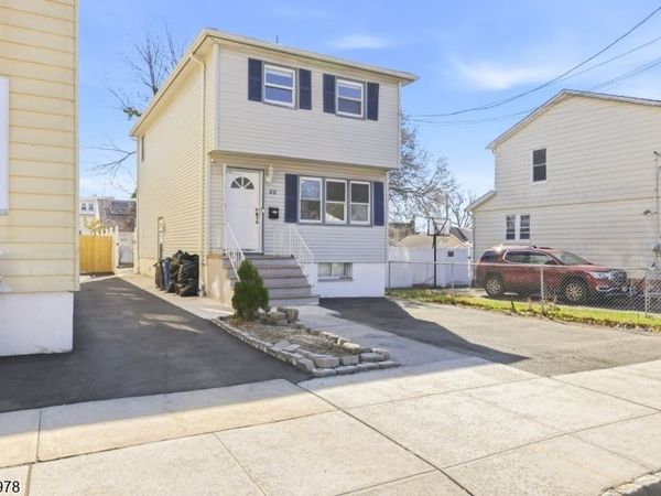 88 Columbus Ave, Belleville, NJ 07109