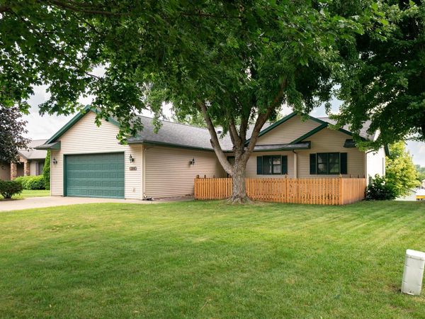 4230 Cliffside Dr, La Crosse, WI 54601