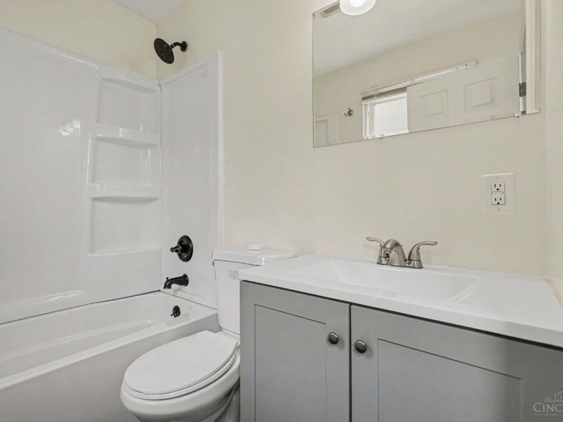 11431 Gravenhurst Drive, Colerain Township, OH 45231 Photo 7