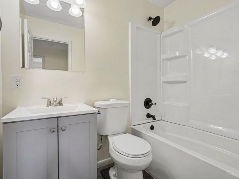11431 Gravenhurst Drive, Colerain Township, OH 45231 Photo 9