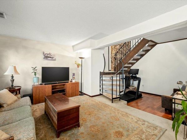 5530 E Bavarian Pass, Fridley, MN 55432