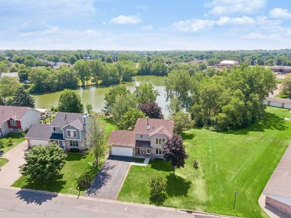 7370 158th Street W, Apple Valley, MN 55124