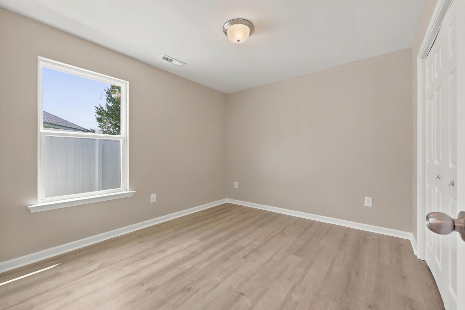 916 Clay Pigeon Ct.  Photo 16