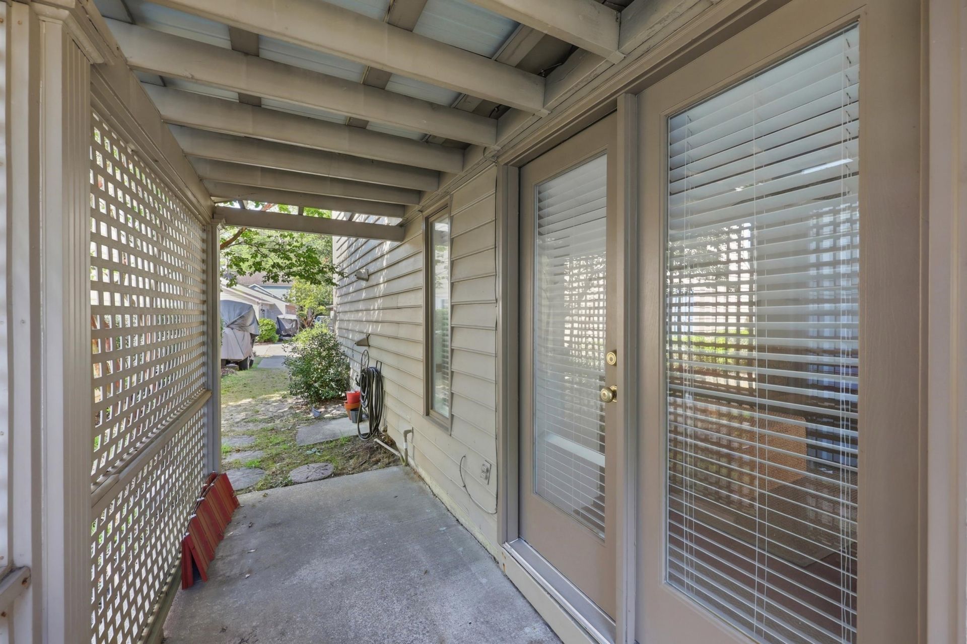 938 Tiffany Ln.  Photo 6