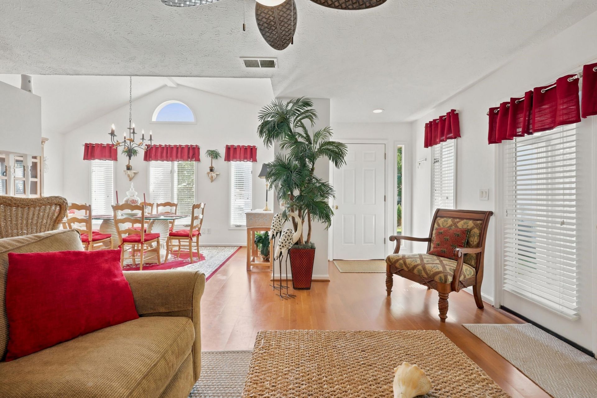 938 Tiffany Ln.  Photo 8