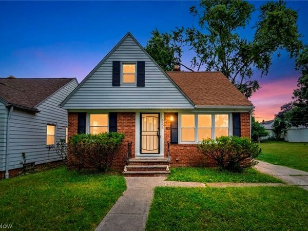 5505 South Boulevard , Maple Heights, OH 44137