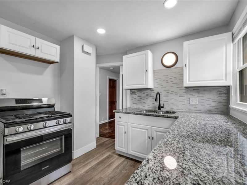 5505 South Boulevard , Maple Heights, OH 44137 Photo 8