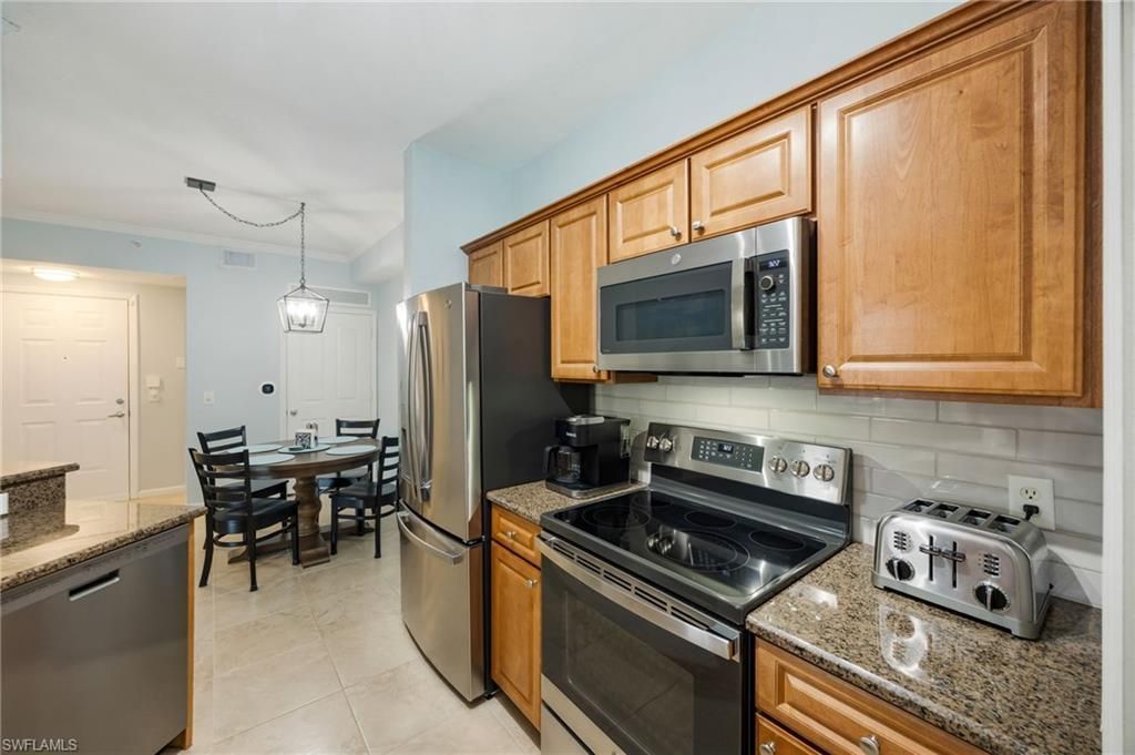 12960 Positano Cir, Unit 202, Naples, FL 34105 Photo