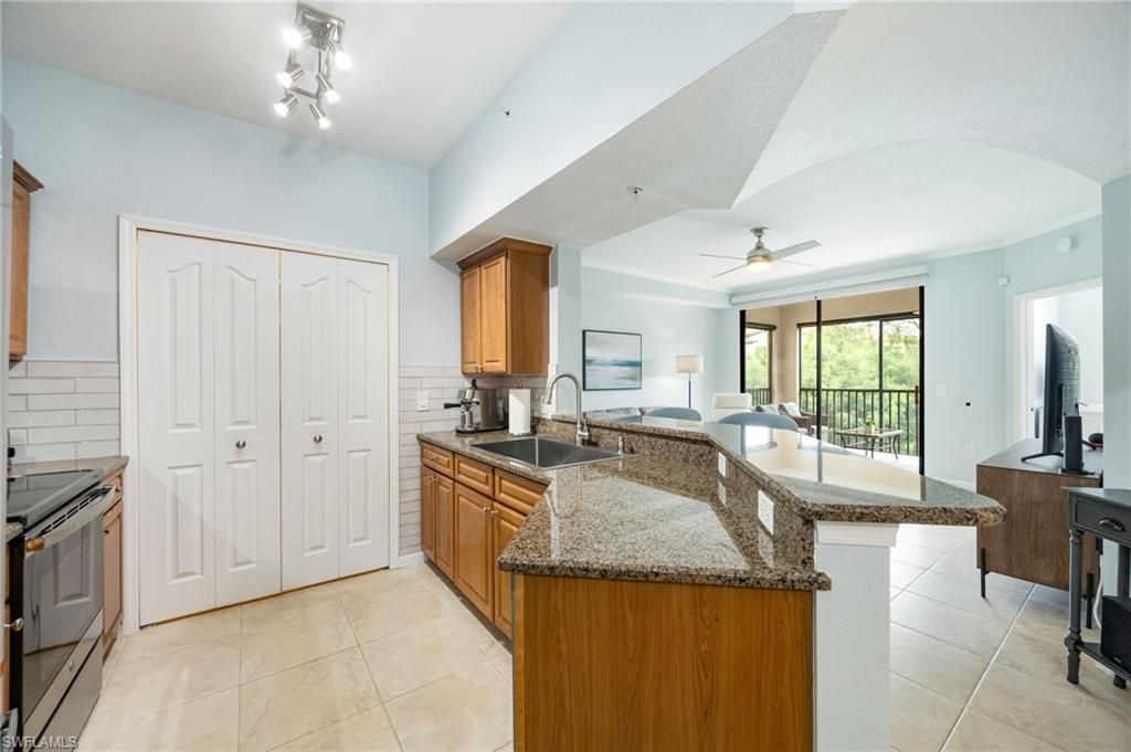 12960 Positano Cir, Unit 202, Naples, FL 34105 Photo