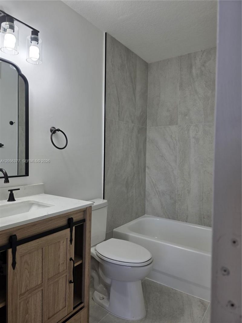 3415 NE 9th Dr, Unit 202, Homestead, FL 33033 Photo