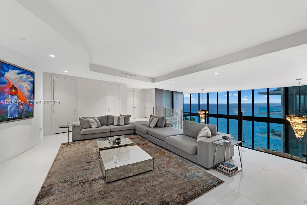 18555 Collins Ave , Unit 5201, Sunny Isles Beach, FL 33160 Photo