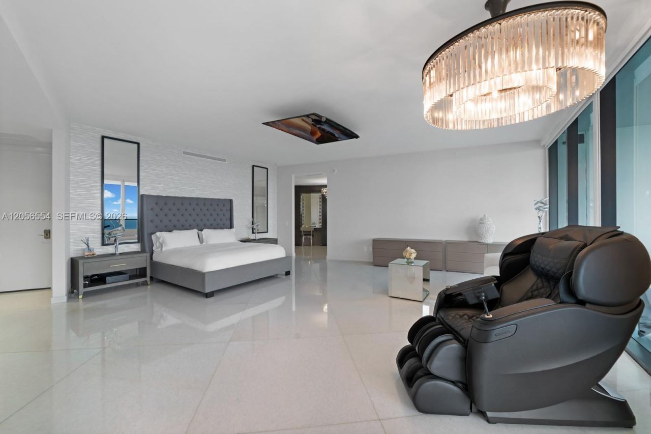 18555 Collins Ave , Unit 5201, Sunny Isles Beach, FL 33160 Photo