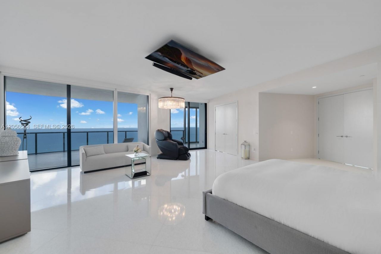 18555 Collins Ave , Unit 5201, Sunny Isles Beach, FL 33160 Photo