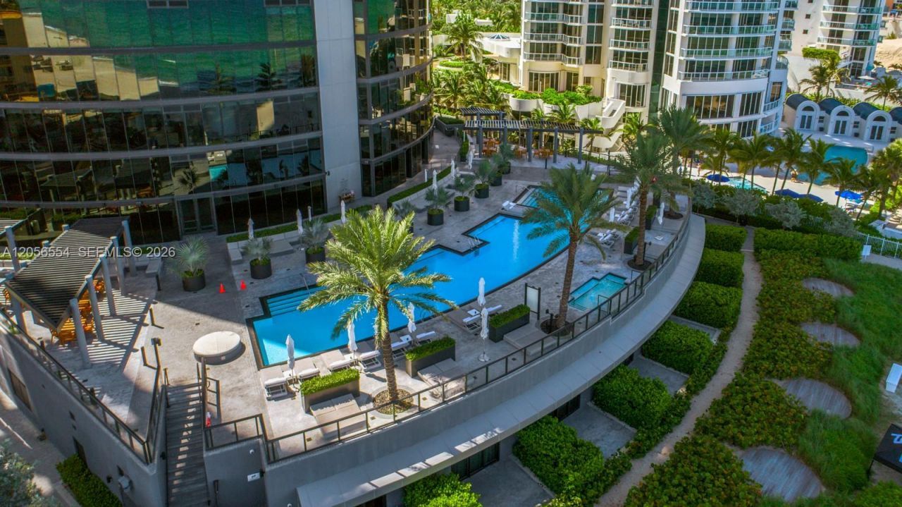 18555 Collins Ave , Unit 5201, Sunny Isles Beach, FL 33160 Photo