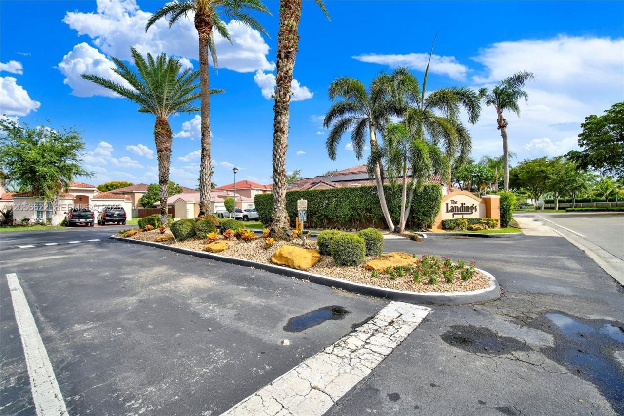 16301 SW 100th Ter, Unit ., Miami, FL 33196 Photo