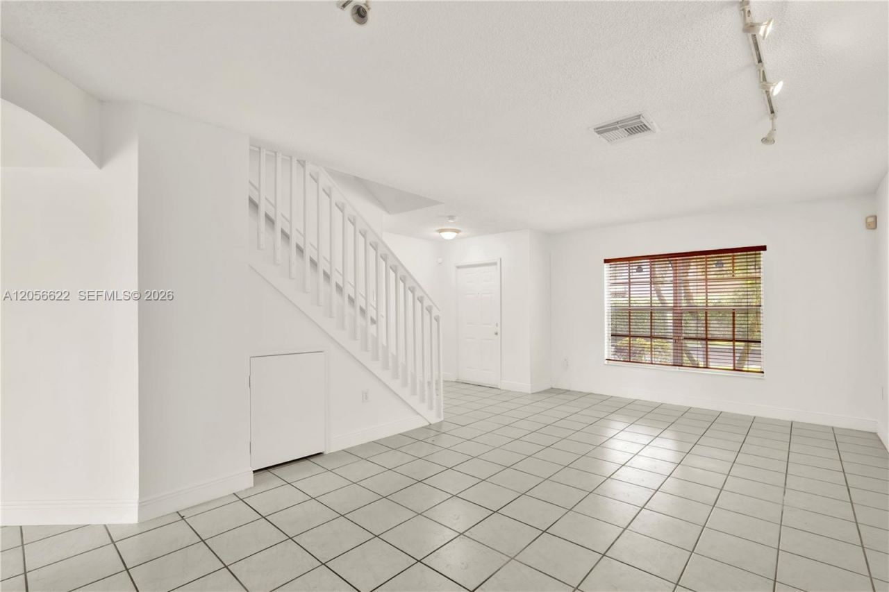 16301 SW 100th Ter, Unit ., Miami, FL 33196 Photo
