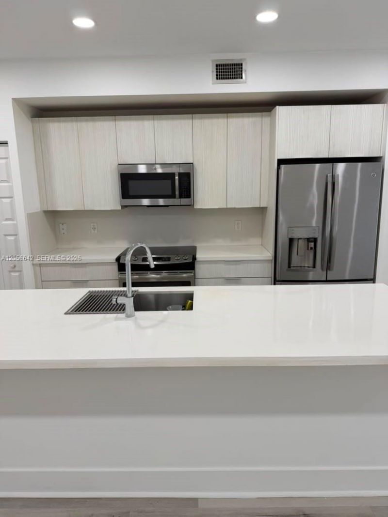 7865 NW 104th Ave, Unit 1, Doral, FL 33178 Photo