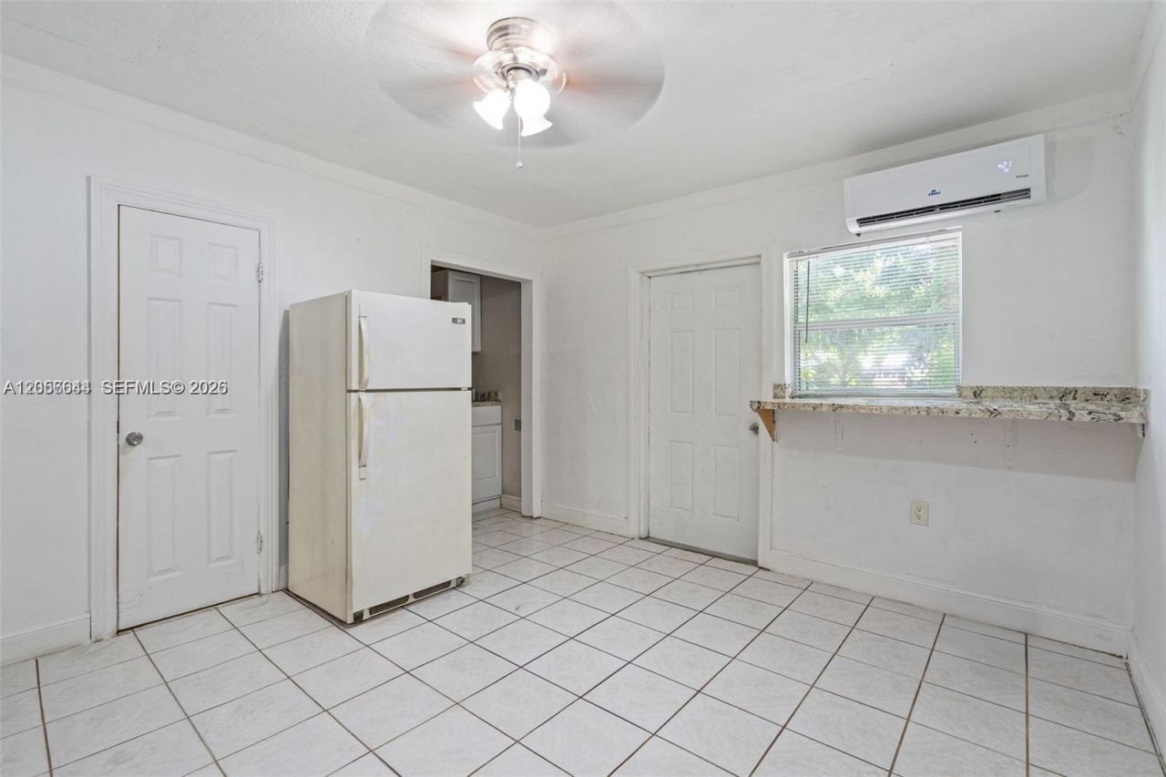 6045 Dawson St , Hollywood, FL 33023 Photo