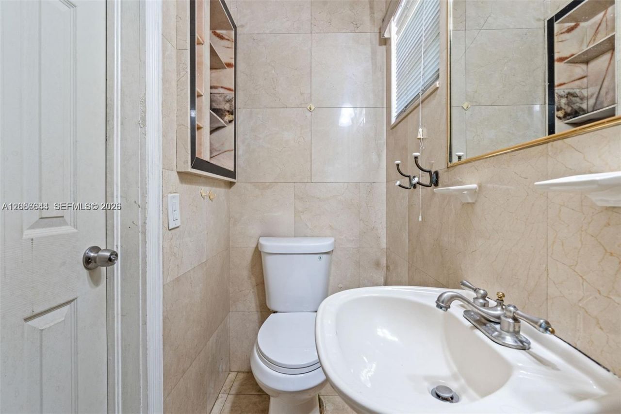 6045 Dawson St , Hollywood, FL 33023 Photo