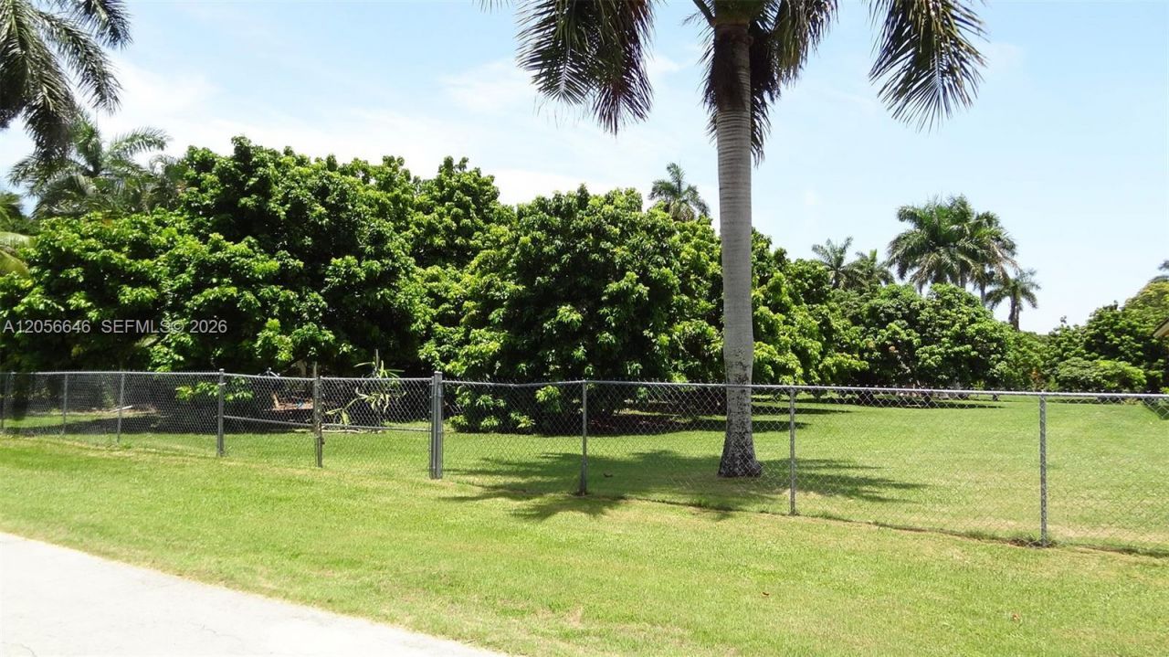 4 Av NE 152 St , Biscayne Gardens, FL 33162 Photo