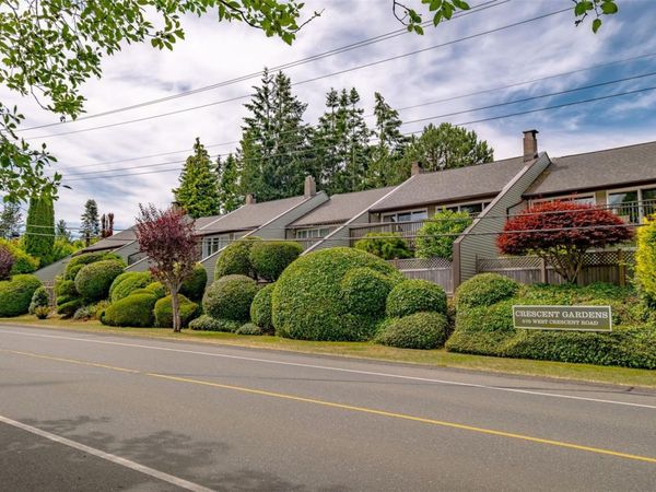 570 Crescent Rd W, Unit #7, Qualicum Beach, BC V9K 1H9