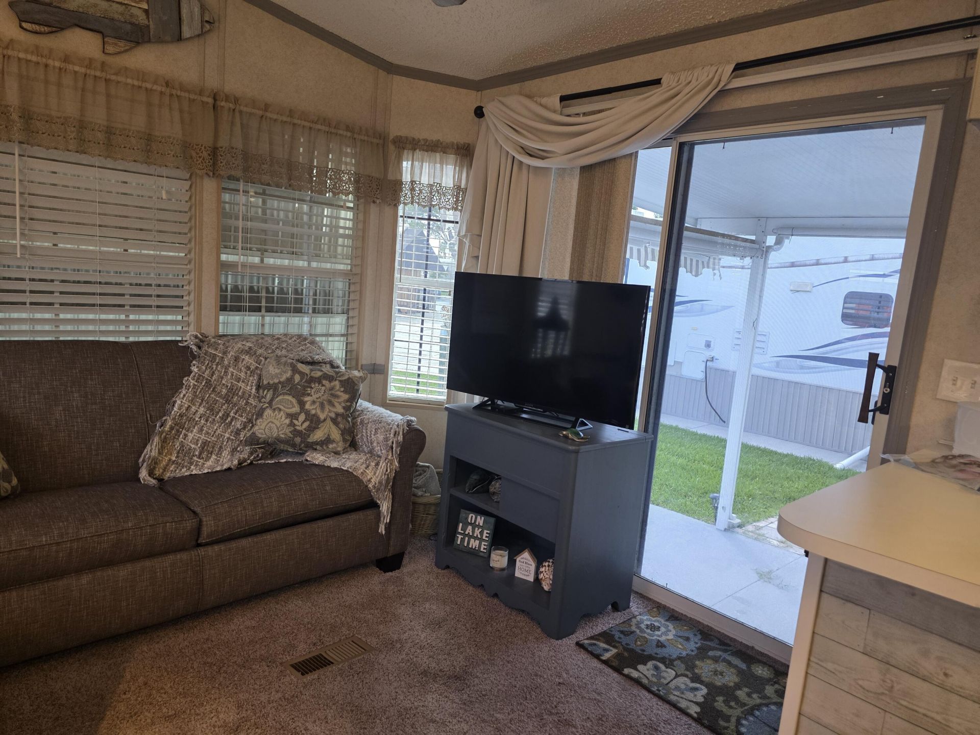 6665 SE 56th Street, Okeechobee, FL 34974 Photo