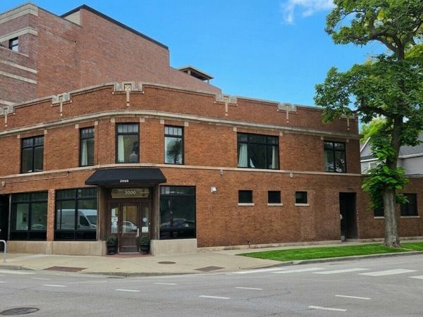 3832 N Lincoln Avenue , Chicago, IL 60613