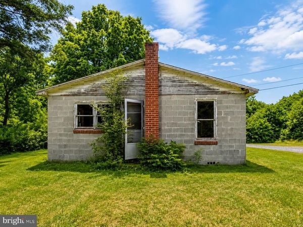 25 MICKEY LANE , MILROY, PA 17063