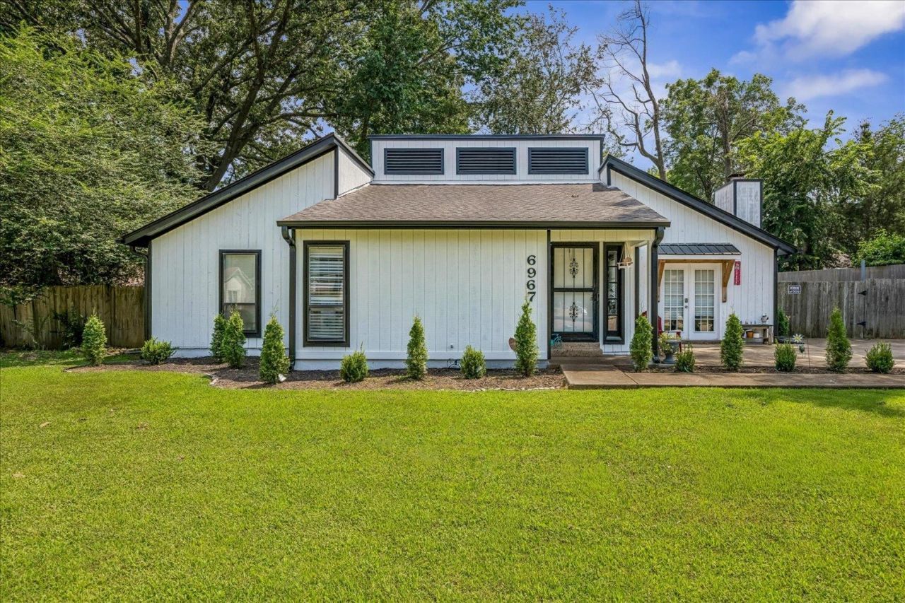 6967 Briar Hill Dr, Bartlett, TN 38135 Main Photo