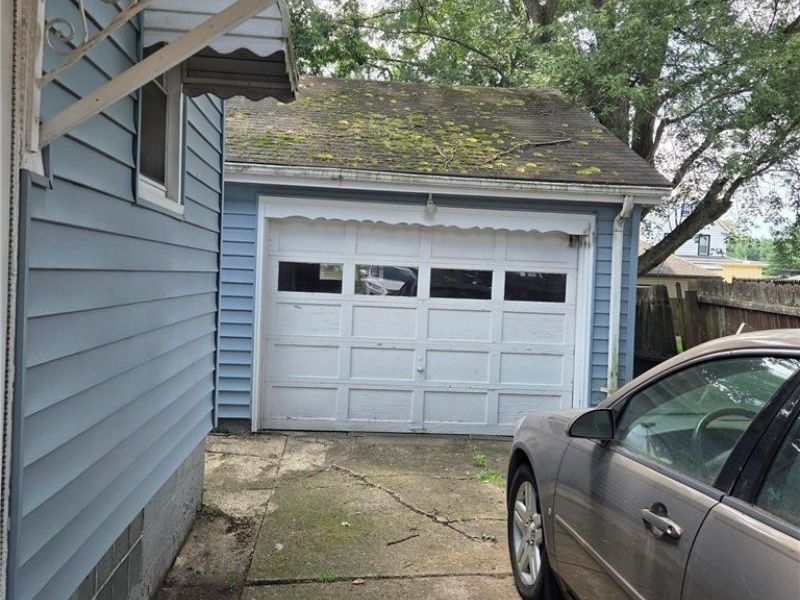 239 Gladstone Street, Campbell, OH 44405 Photo 5