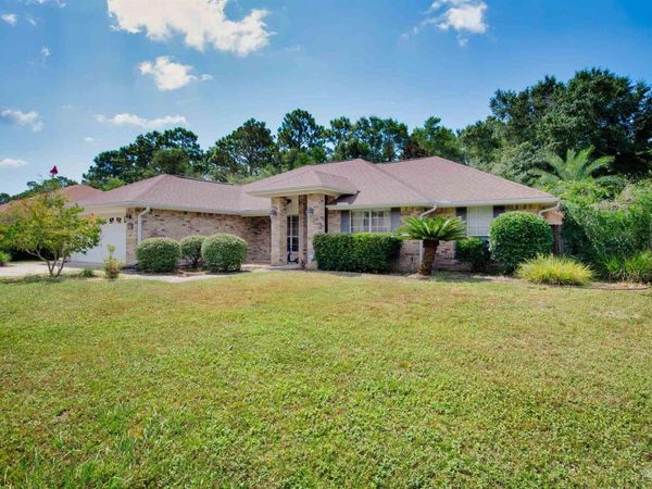 7017 Brighton Oaks Blvd, Navarre, FL 32566