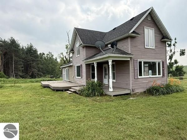 6948 48 Road E, Cadillac, MI 49601
