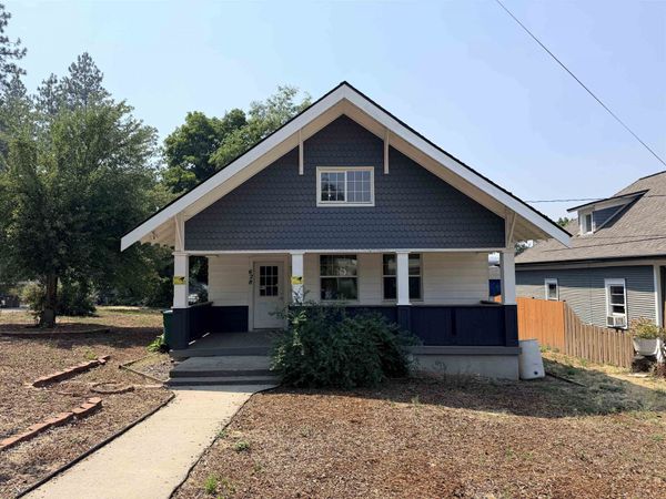 628 S ELM St, Spokane, WA 99204