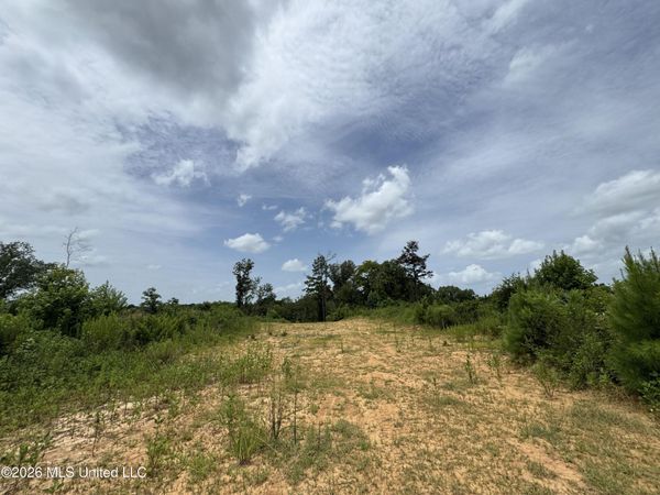 W Gallatin Street, Hazlehurst, MS 39083