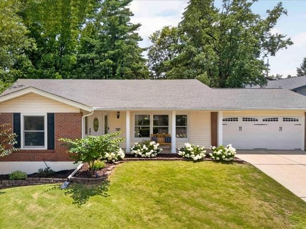 704 Clayworth Drive, Ballwin, MO 63011
