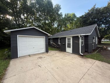 722 11th Street NW, Willmar, MN 56201