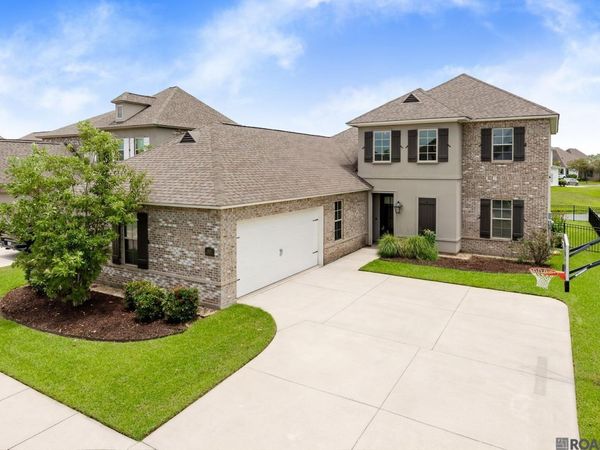 3624 Cruden Bay Dr, Zachary, LA 70791