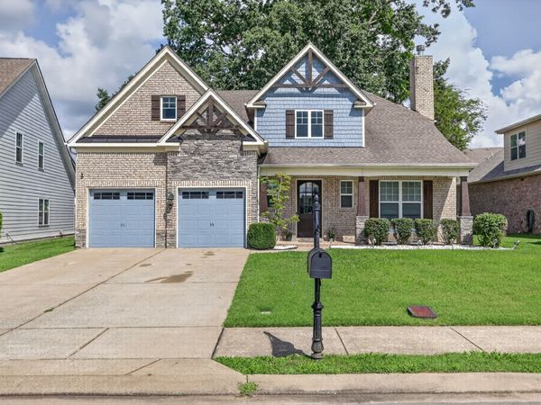 1109 Stockwell Dr, Murfreesboro, TN 37128
