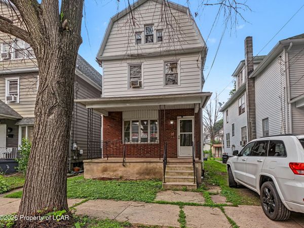 31 Oak Street, Wilkes-Barre, PA 18702