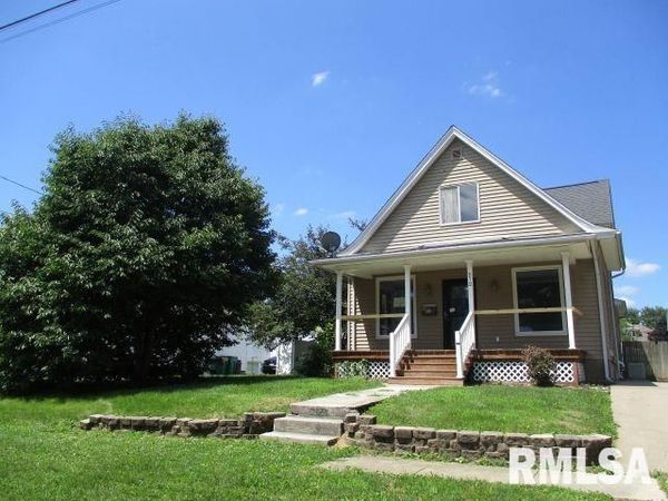 572 CLARK Street, Galesburg, IL 61401