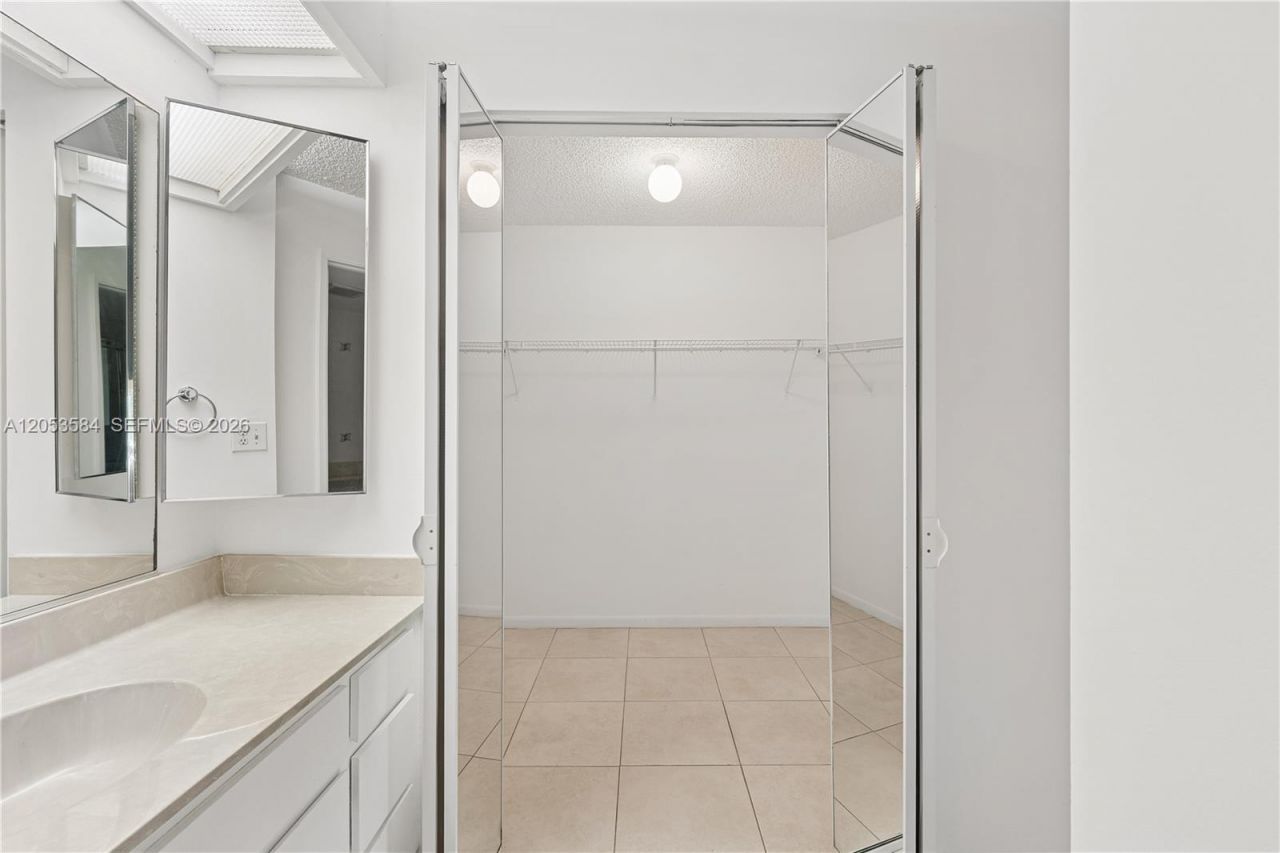 8860 SW 123rd Ct , Unit K308, Miami, FL 33186 Photo