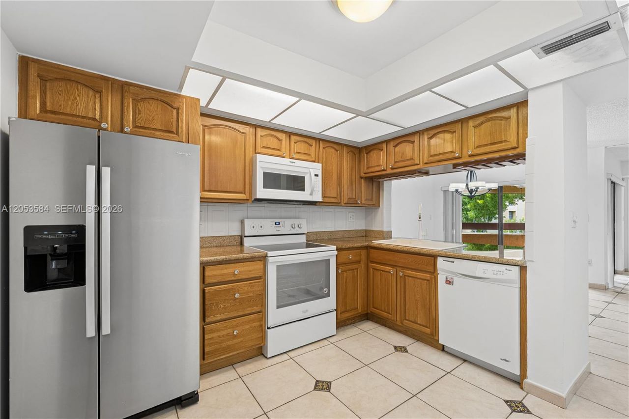 8860 SW 123rd Ct , Unit K308, Miami, FL 33186 Photo
