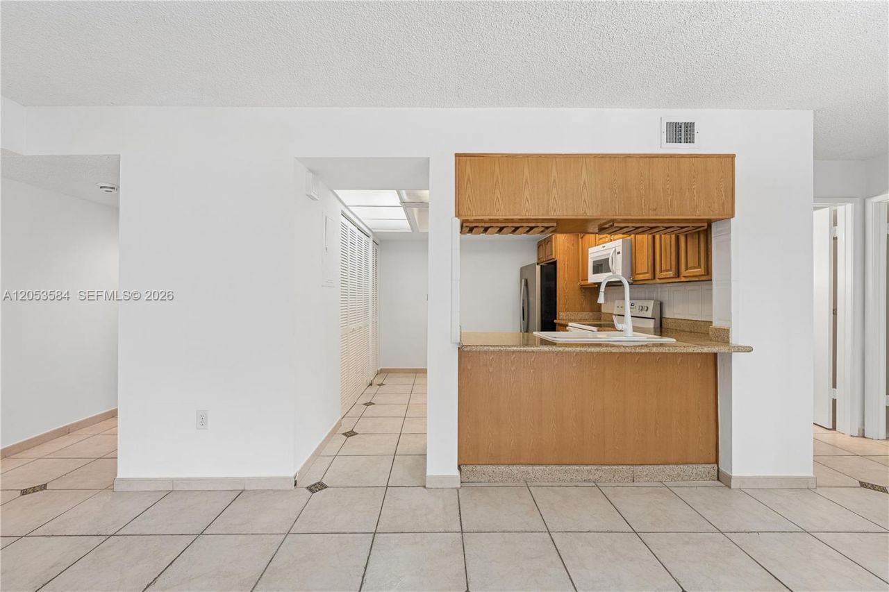 8860 SW 123rd Ct , Unit K308, Miami, FL 33186 Photo