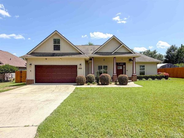 5573 Nate Ln, Milton, FL 32570