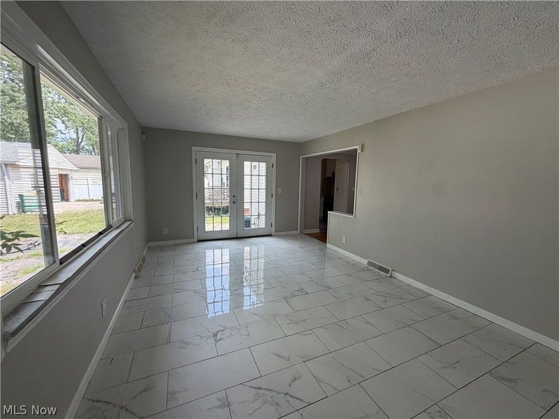 21419 Libby Road , Maple Heights, OH 44137 Photo 9
